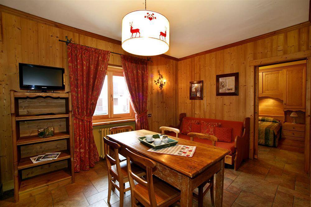 B&B Residence Checrouit Курмайор Экстерьер фото