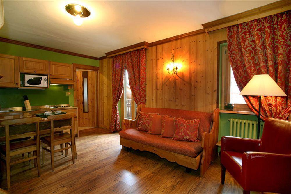 B&B Residence Checrouit Курмайор Экстерьер фото