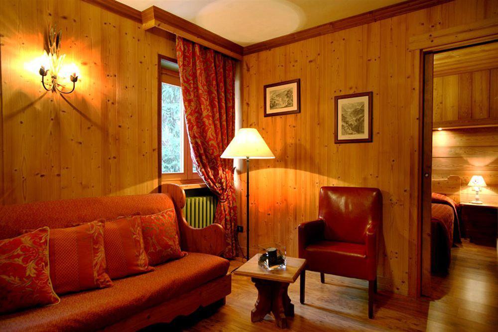 B&B Residence Checrouit Курмайор Экстерьер фото