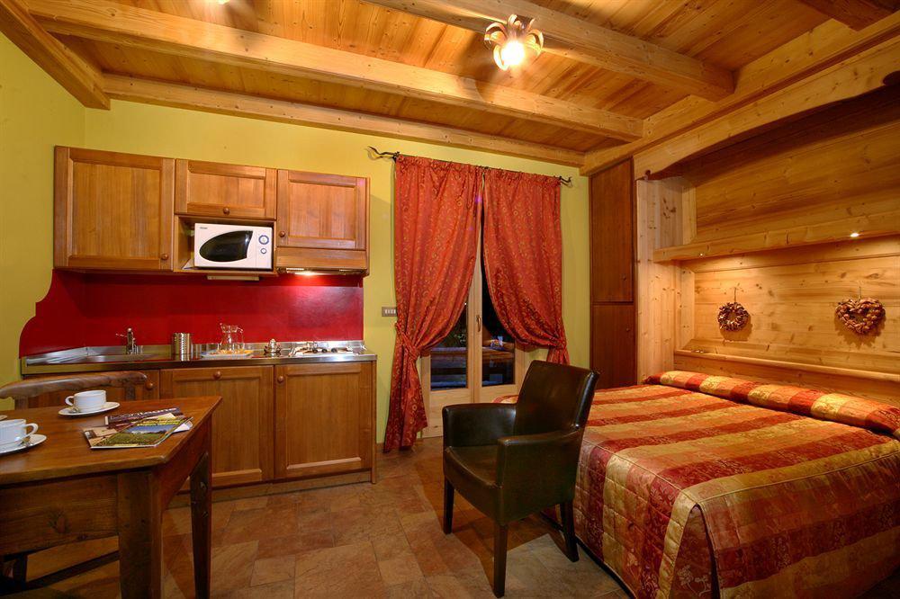B&B Residence Checrouit Курмайор Экстерьер фото