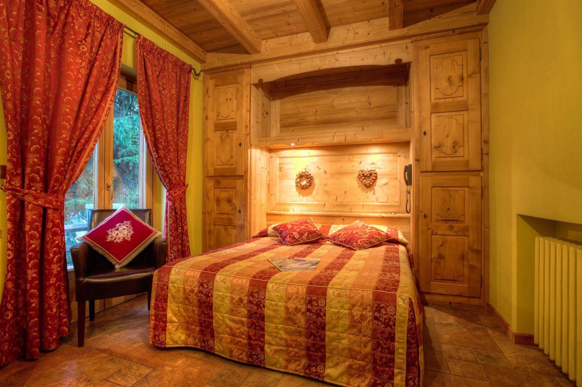 B&B Residence Checrouit Курмайор Экстерьер фото