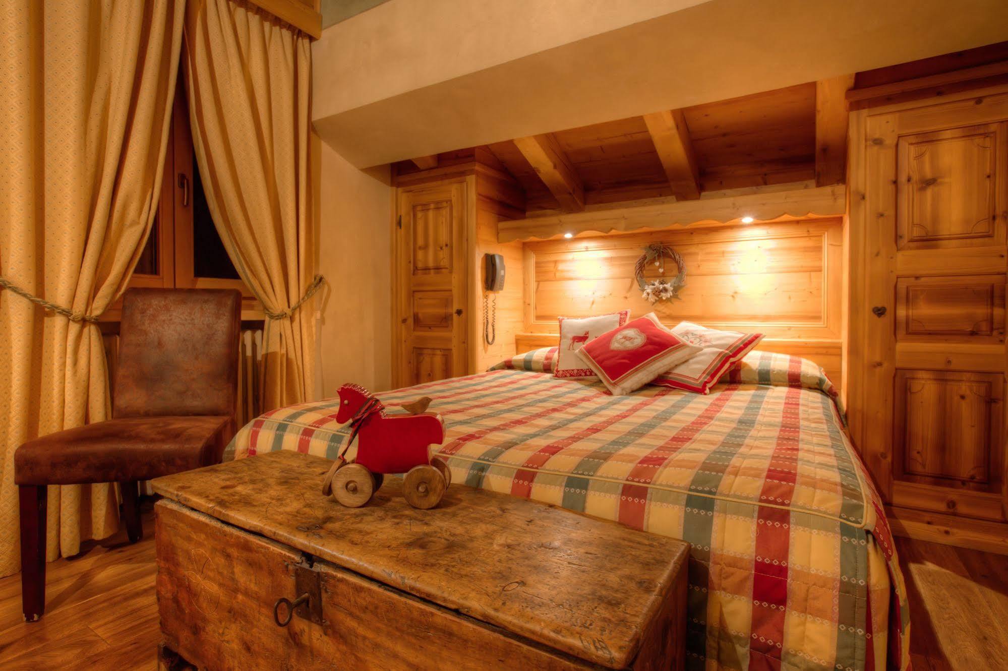B&B Residence Checrouit Курмайор Экстерьер фото