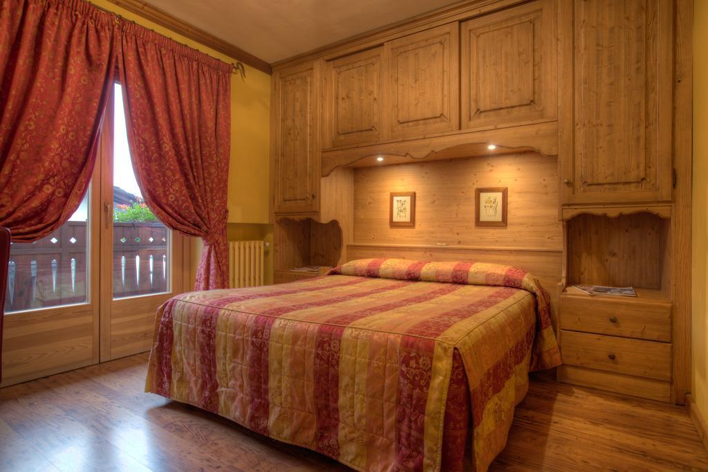 B&B Residence Checrouit Курмайор Номер фото